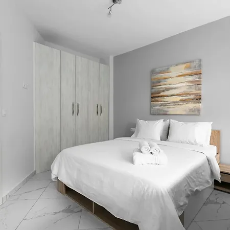 Avenue, Nilie Hospitality Mgmt Apartment *
