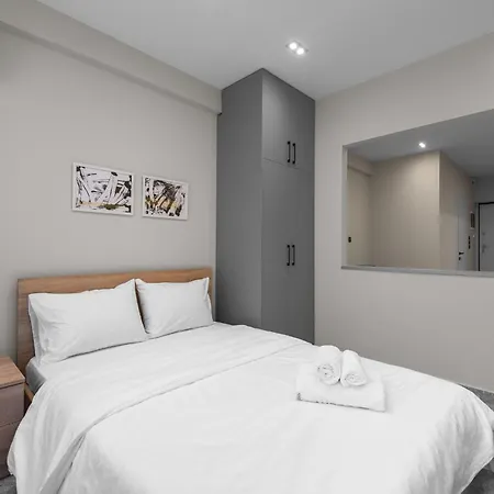 Avenue, Nilie Hospitality Mgmt Apartment